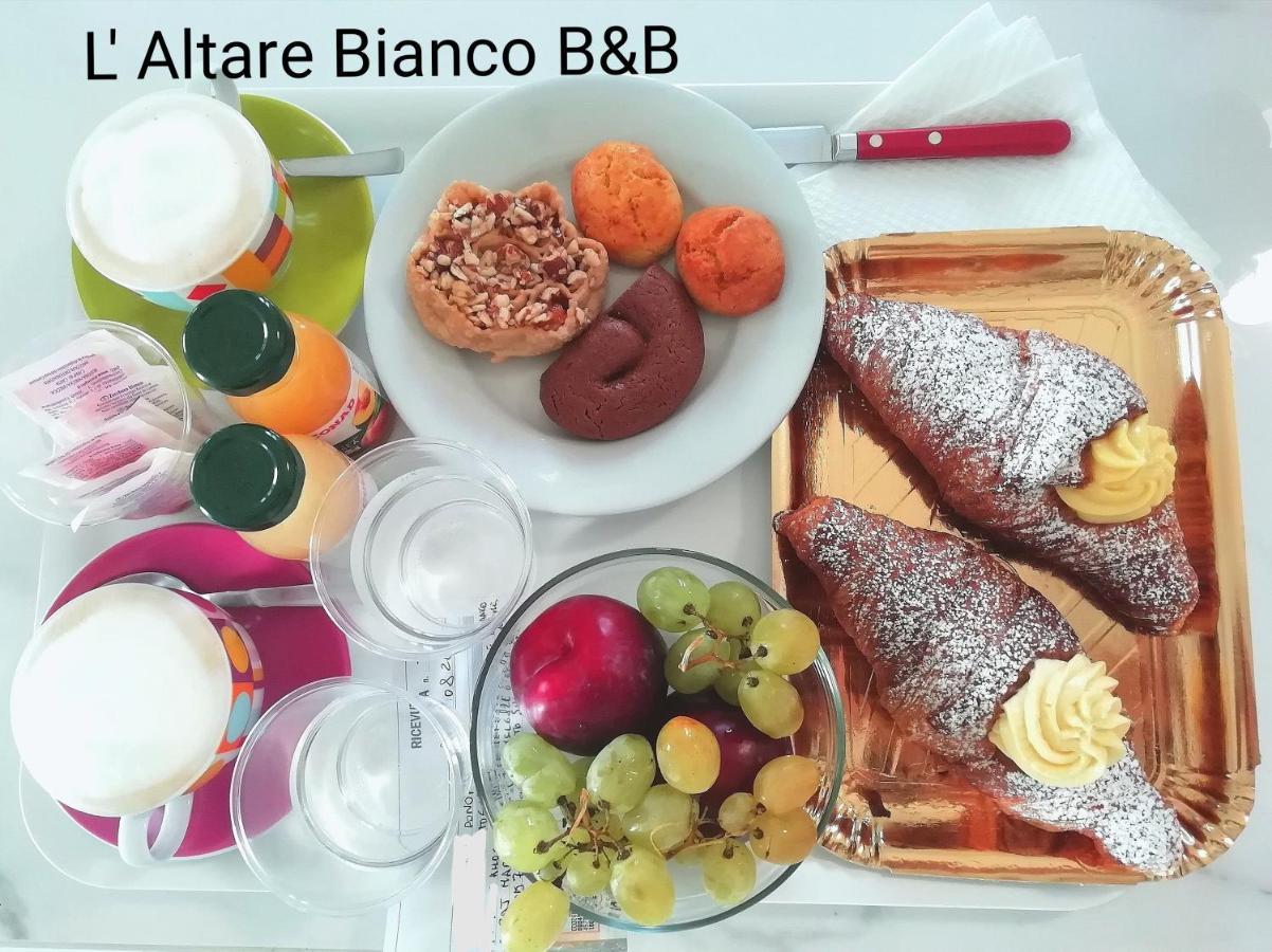 B&B L'Altare Bianco Vieste Exteriör bild